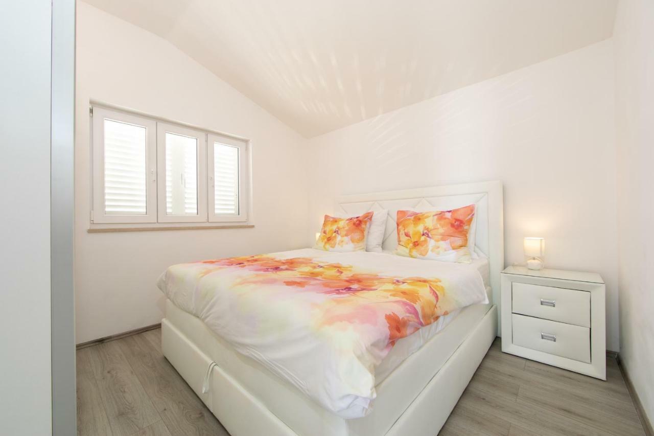 Apartmani Marija Jakir 布雷拉 外观 照片